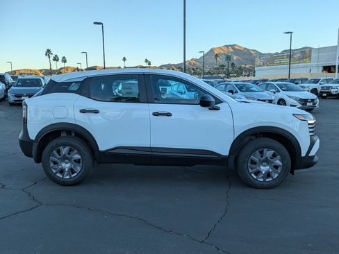 New 2026 Nissan Kicks S FWD image 5