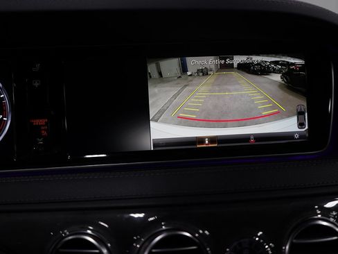 Used 2017 Mercedes-Benz S 550 Sedan w/ Premium Package image 32