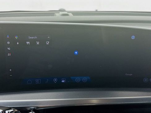 Used 2024 Cadillac Lyriq Luxury image 14