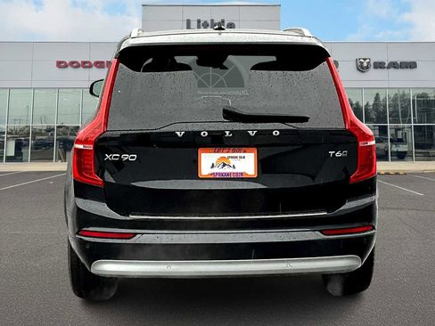 Used 2022 Volvo XC90 T6 Momentum w/ Climate Package image 5