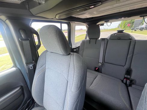 Used 2025 Jeep Wrangler Sahara w/ Safety Group image 26