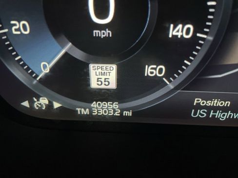 Used 2020 Volvo V60 T5 Momentum w/ Momentum Advanced Package image 15