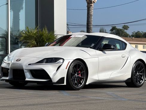 Used 2025 Toyota Supra Premium image 10