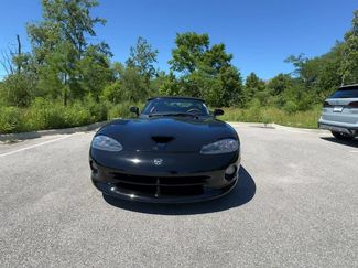 Used 2000 Dodge Viper RT/10 RWD video 3