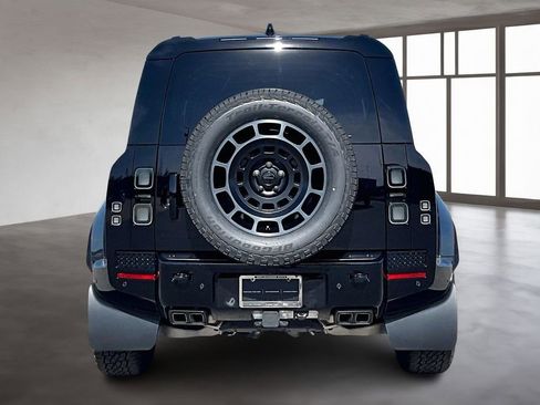 New 2026 Land Rover Defender 110 OCTA image 4