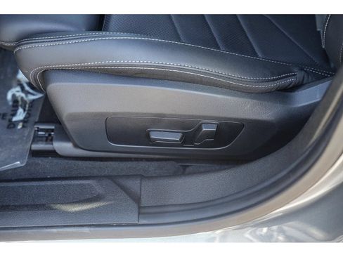 Used 2025 BMW 228i xDrive AWD/4WD image 20
