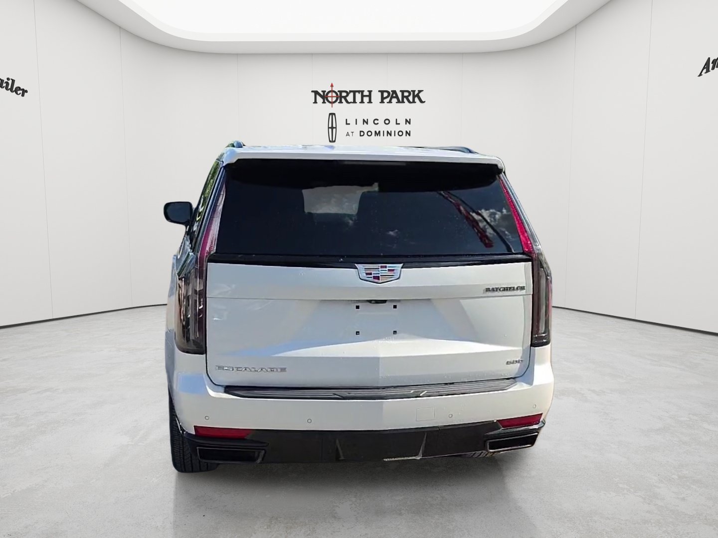 Used 2024 Cadillac Escalade Sport Platinum RWD image 4