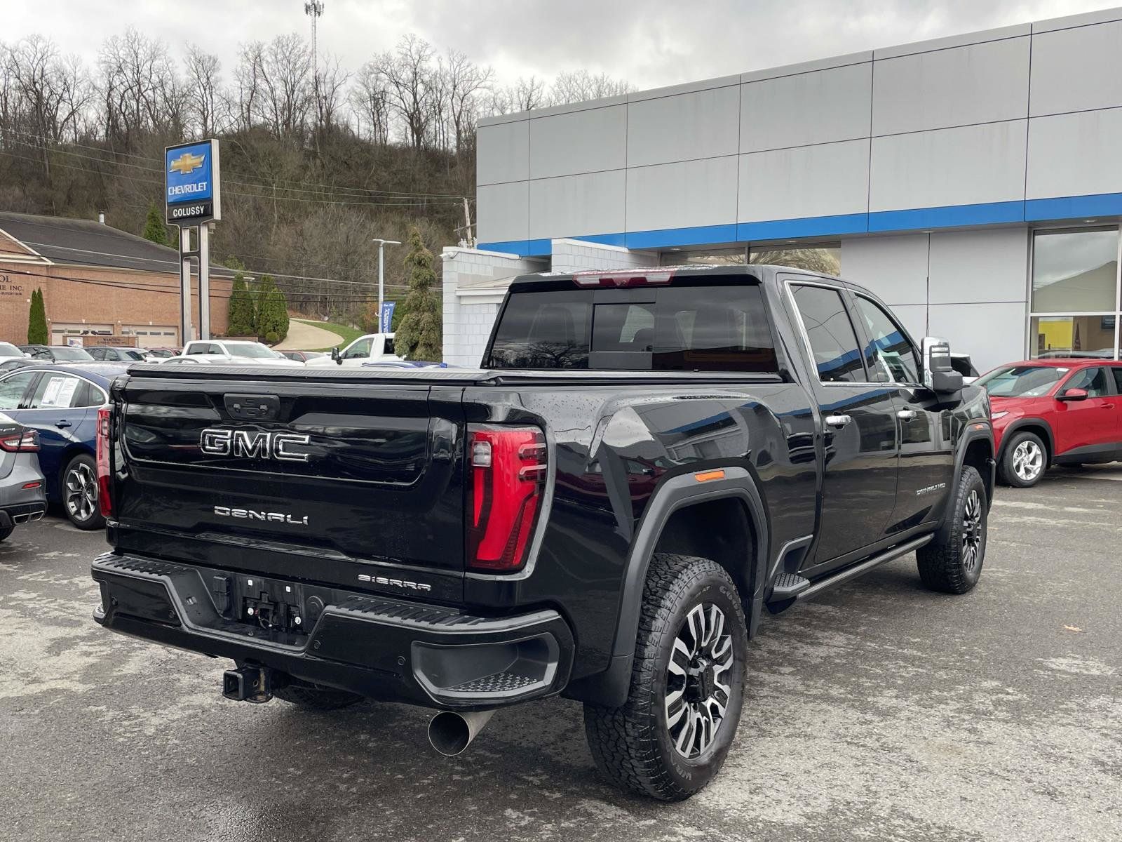 Certified 2024 GMC Sierra 2500 Denali Ultimate AWD/4WD image 3
