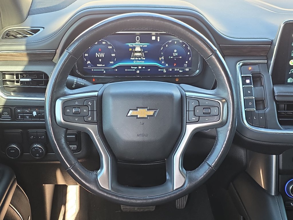 Used 2022 Chevrolet Suburban LT w/ LT Signature Package RWD image 18