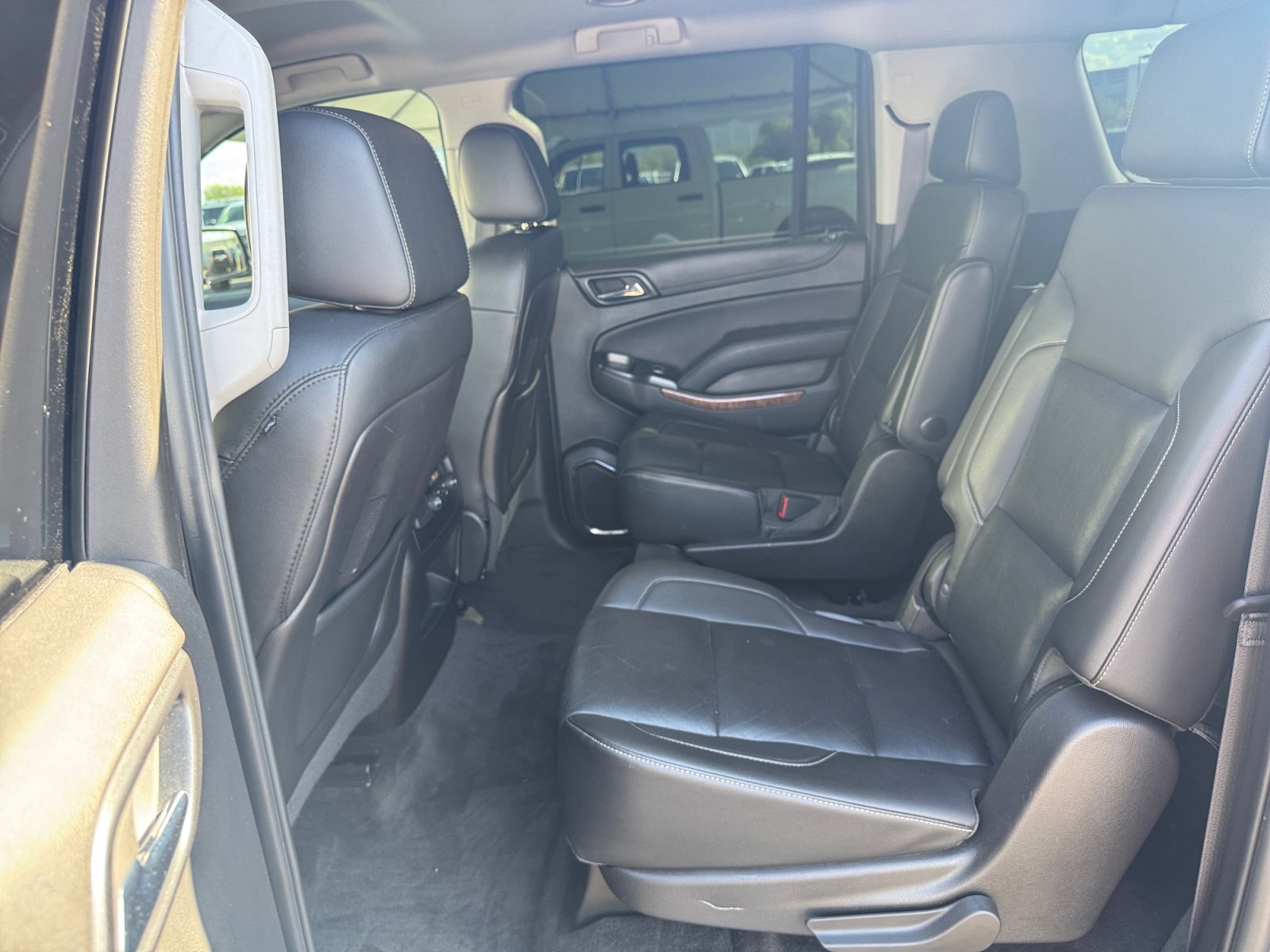 Used 2015 Chevrolet Suburban LTZ AWD/4WD image 26