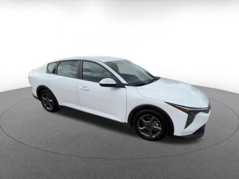 Used 2025 Kia K4 FWD image 2