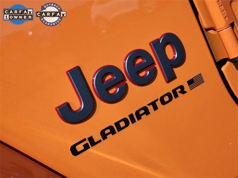 Used 2025 Jeep Gladiator Rubicon image 12
