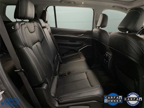 Used 2022 Jeep Grand Cherokee L Limited image 22