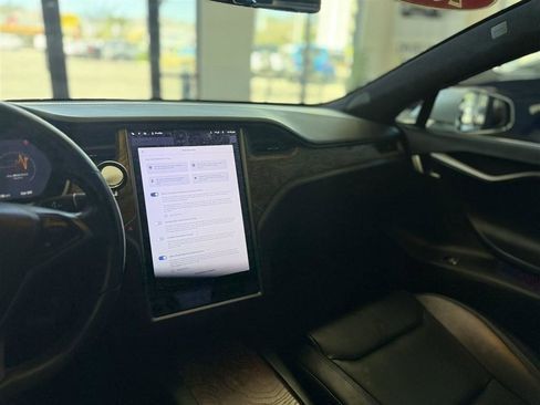 Used 2020 Tesla Model S AWD image 18