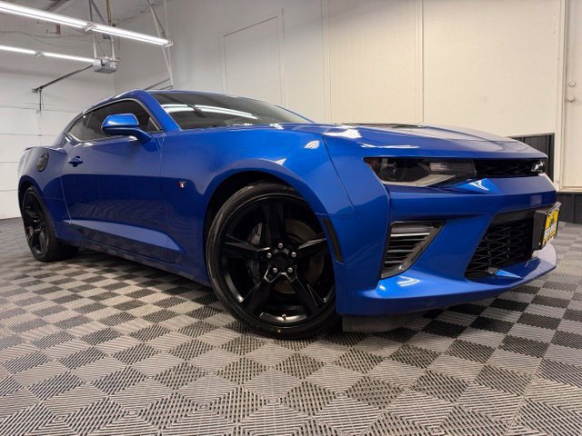 Used 2018 Chevrolet Camaro SS RWD image 1
