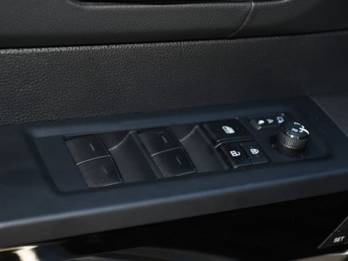 Used 2023 Toyota Tundra Limited w/ Power Package image 11