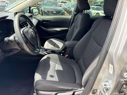 Used 2022 Toyota Corolla LE FWD image 16