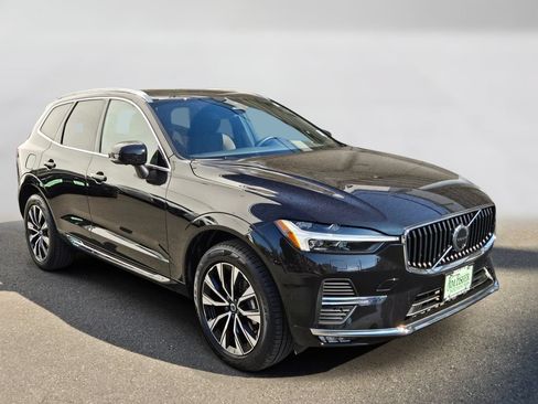 Certified 2023 Volvo XC60 B5 Plus w/ Climate Package AWD/4WD image 7