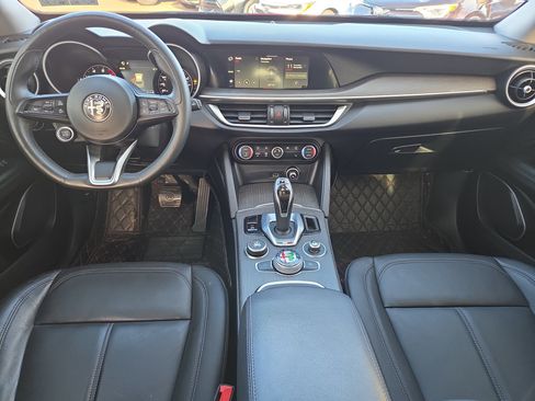 Used 2020 Alfa Romeo Stelvio Ti w/ Nero Edizione image 19