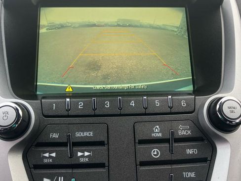 Used 2017 Chevrolet Equinox LT w/ Convenience Package image 17