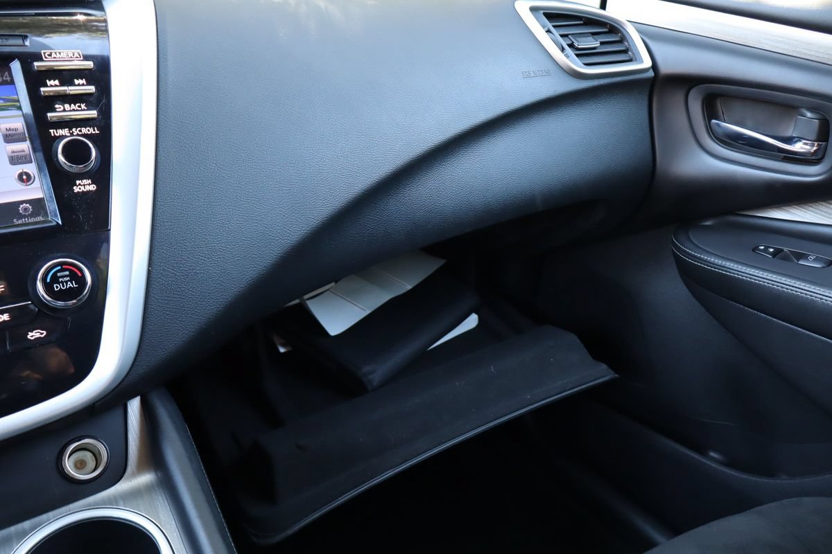 Used 2016 Nissan Murano SV AWD/4WD image 37