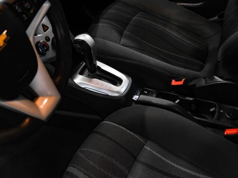 Used 2018 Chevrolet Sonic LT FWD image 22