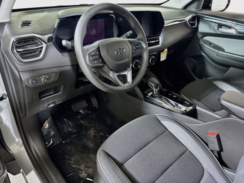 New 2026 Chevrolet TrailBlazer LT w/ Midnight Edition FWD image 5
