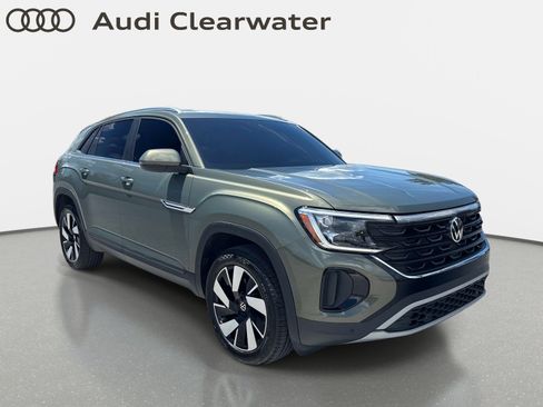 Used 2025 Volkswagen Atlas Cross Sport SE FWD image 6