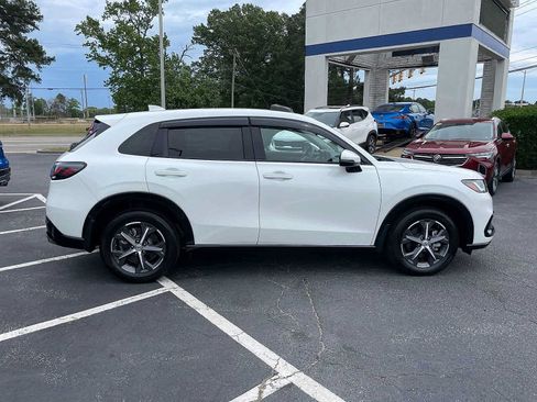 Used 2023 Honda HR-V EX-L image 6