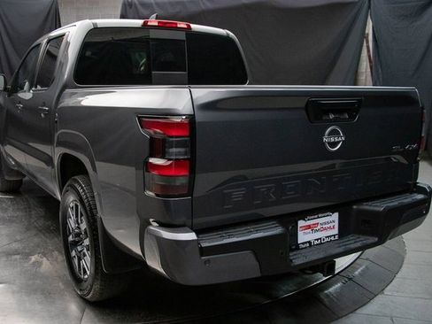 Used 2024 Nissan Frontier SL w/ Technology Package image 10