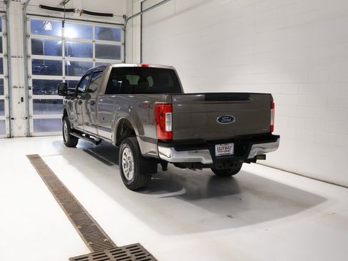 Used 2019 Ford F250 XLT image 8