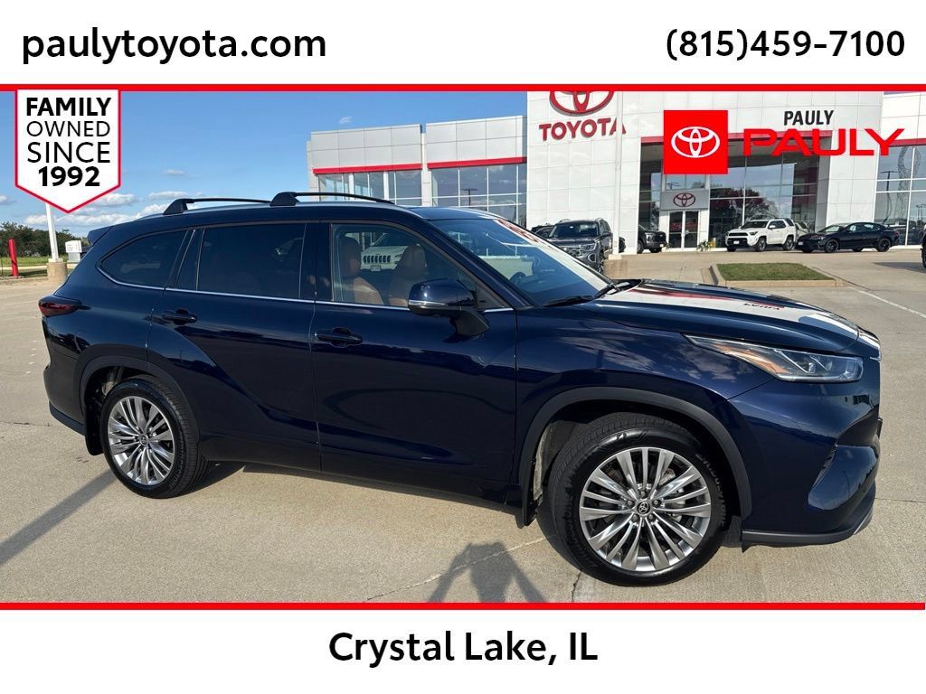 Certified 2026 Toyota Highlander Platinum AWD/4WD image 1