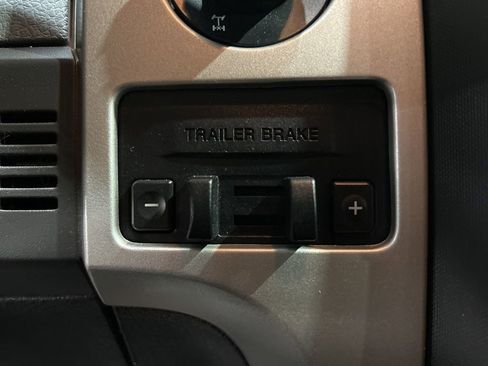 Used 2014 Ford F150 XLT w/ Equipment Group 302A Luxury image 29