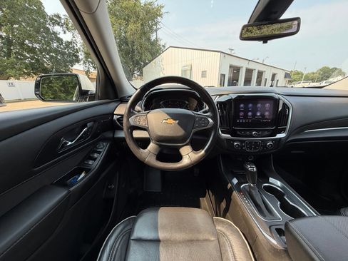 Used 2020 Chevrolet Traverse High Country AWD/4WD image 2