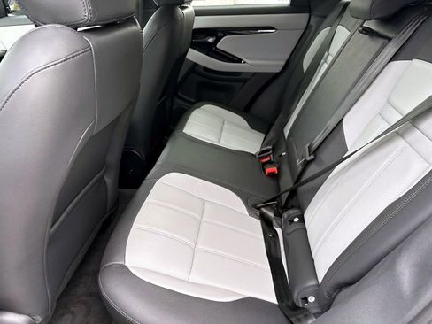 New 2026 Land Rover Range Rover Evoque Dynamic SE AWD/4WD image 13