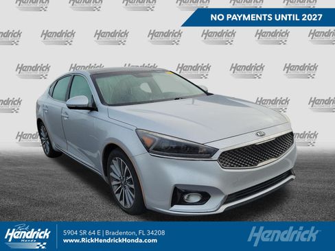 Used 2017 Kia Cadenza Premium w/ Luxury Package FWD image 1