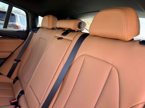 Used 2025 BMW X4 xDrive30i image 15