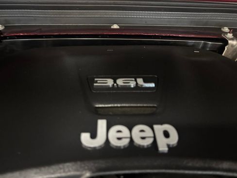 Used 2021 Jeep Wrangler Sport AWD/4WD image 47