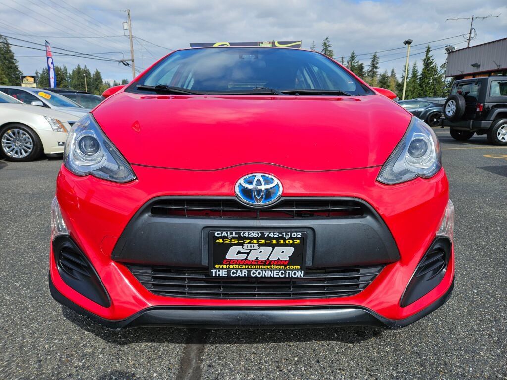 Used 2017 Toyota Prius C Three FWD image 2
