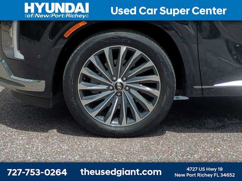 Certified 2024 Hyundai Palisade Calligraphy FWD image 10