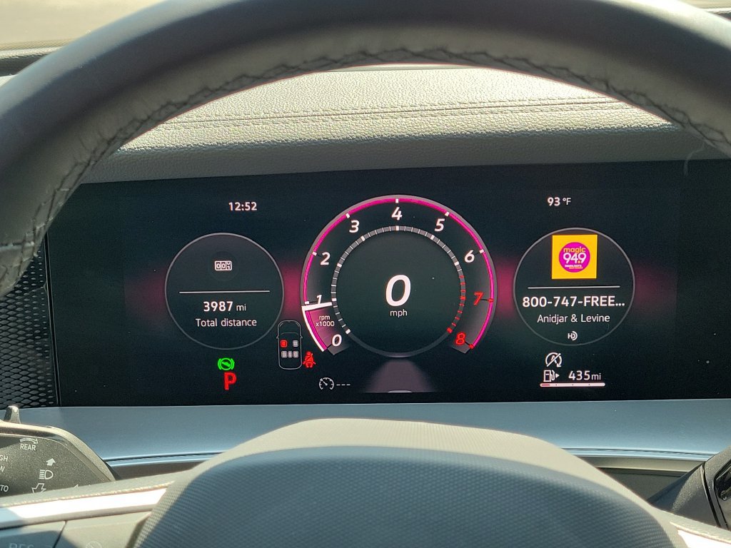 Certified 2026 Volkswagen Tiguan SE R-Line FWD image 27