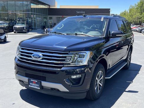 Used 2021 Ford Expedition XLT AWD/4WD image 2