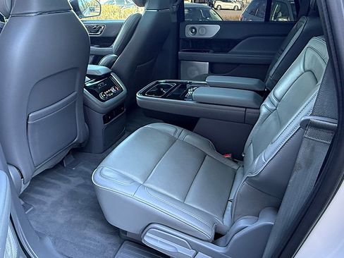 Used 2018 Lincoln Navigator L Reserve w/ Technology Package image 45