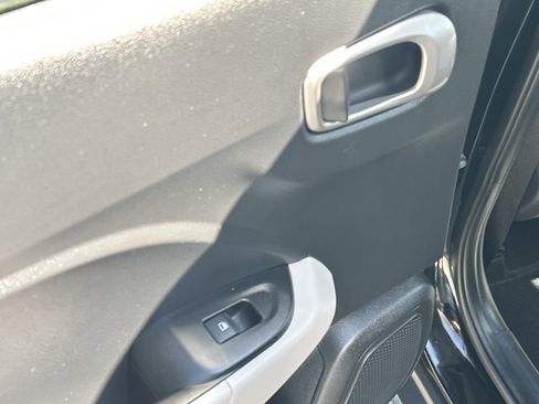 New 2025 Hyundai Venue SEL image 12