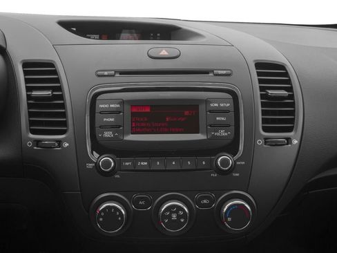 Used 2017 Kia Forte LX FWD image 73