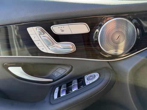 Used 2020 Mercedes-Benz GLC 350e 4MATIC image 36