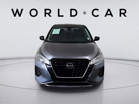 Used 2023 Nissan Kicks S image 2