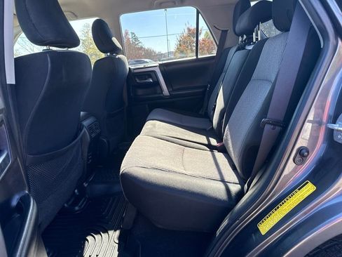 Used 2014 Toyota 4Runner SR5 image 15