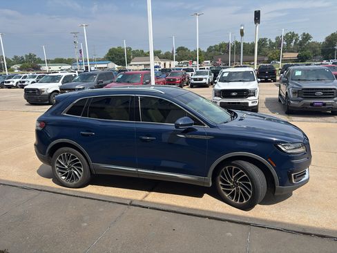 Used 2019 Lincoln Nautilus Reserve AWD/4WD image 6