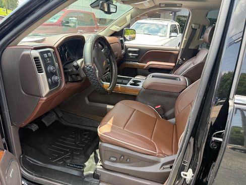Used 2015 Chevrolet Silverado 1500 High Country w/ High Country Premium Package image 43